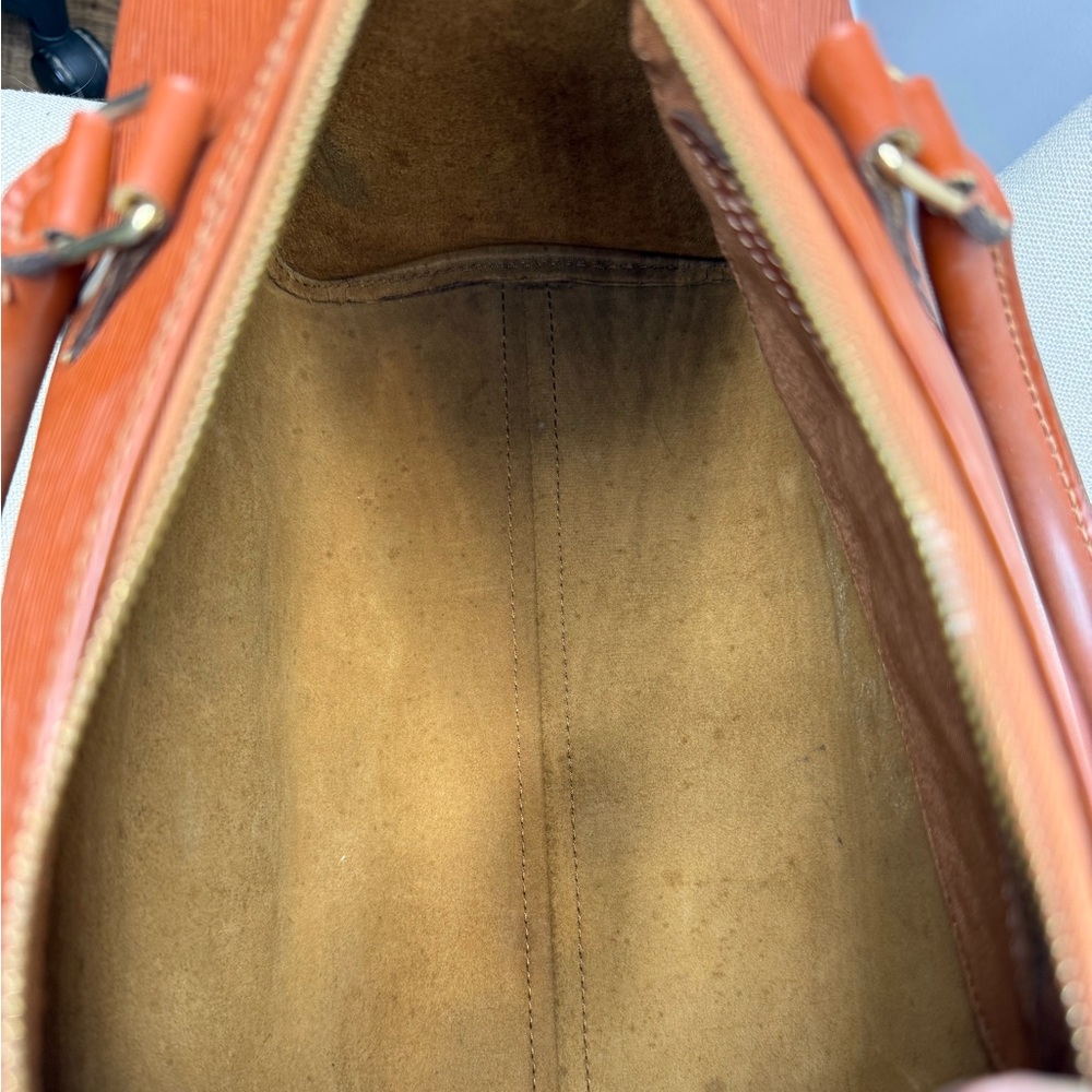 Authentic Louis Vuitton Speedy 30 bag brown Epi leather - Picture 16 of 16